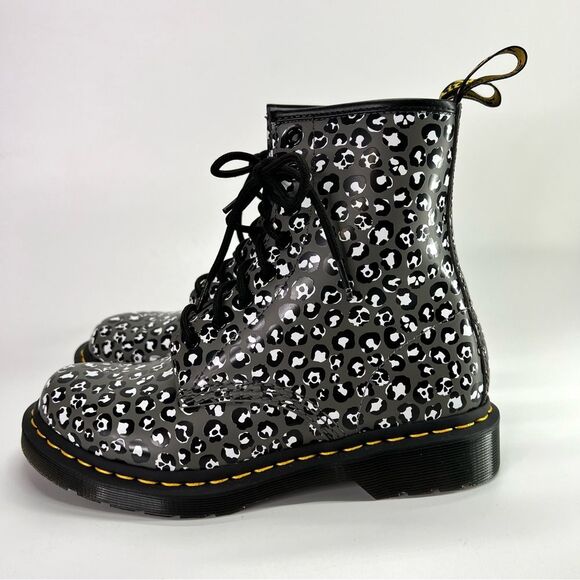 NEW Dr. Martens 1460 Leopard Smooth Leather Lace Up Combat Boots 7 US/5UK - Picture 3 of 14